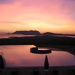 Luna Lughente 4* أولبيا